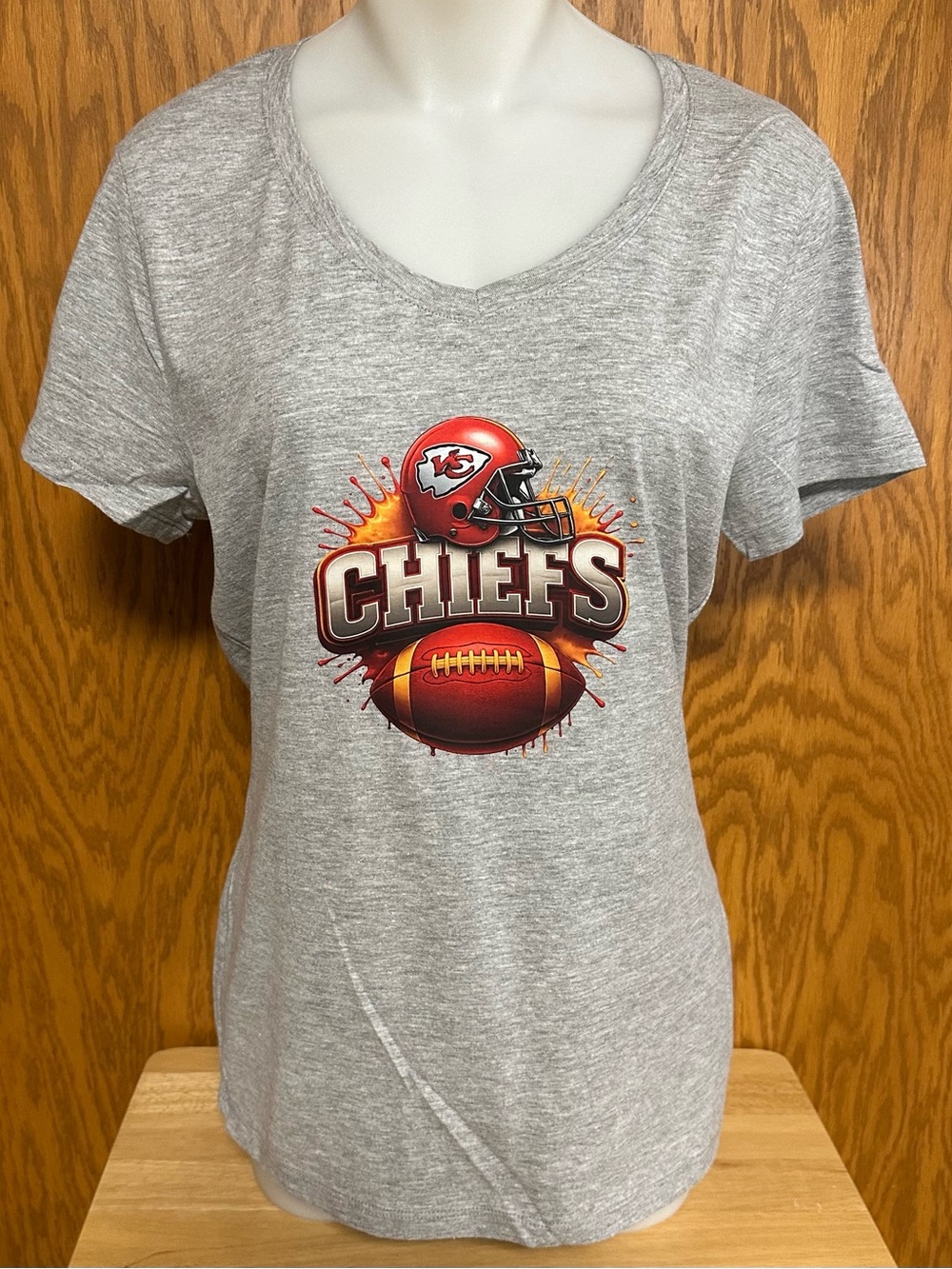 KC Chiefs V-Neck Graphic Tee - NIP